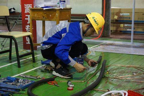 招中央空调安装工 附近急招中央空调安装工