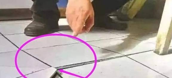 二手房装修，聪明人都是直接在瓷砖上铺木地板，入住就知多实用