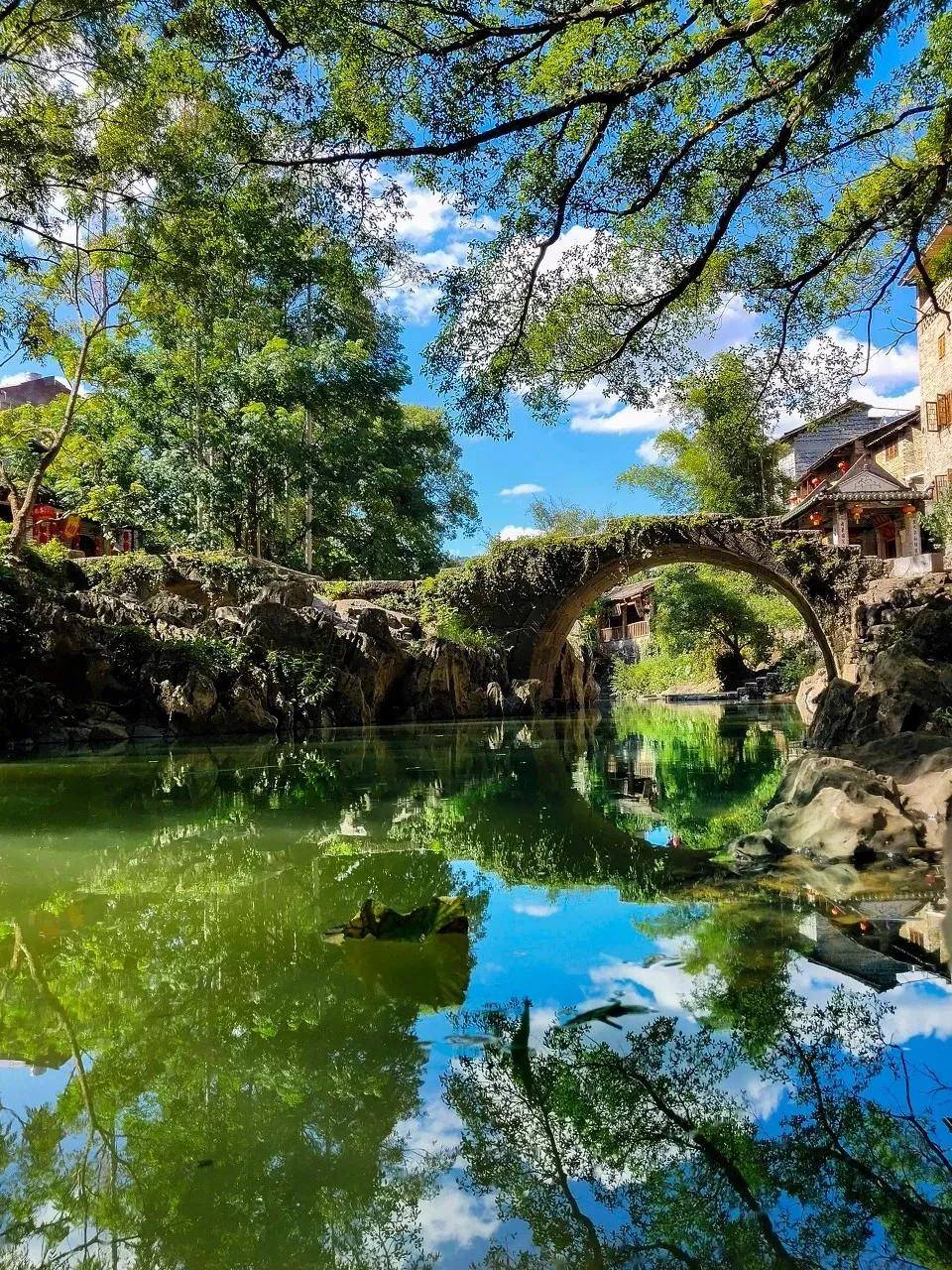 【浪漫黄姚】 诗意黄姚古镇、鬼斧神功玉石林、姚江竹筏漂流、东谭岭云海日出