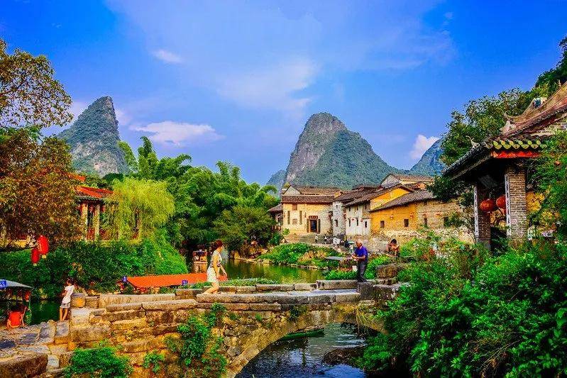 【浪漫黄姚】 诗意黄姚古镇、鬼斧神功玉石林、姚江竹筏漂流、东谭岭云海日出