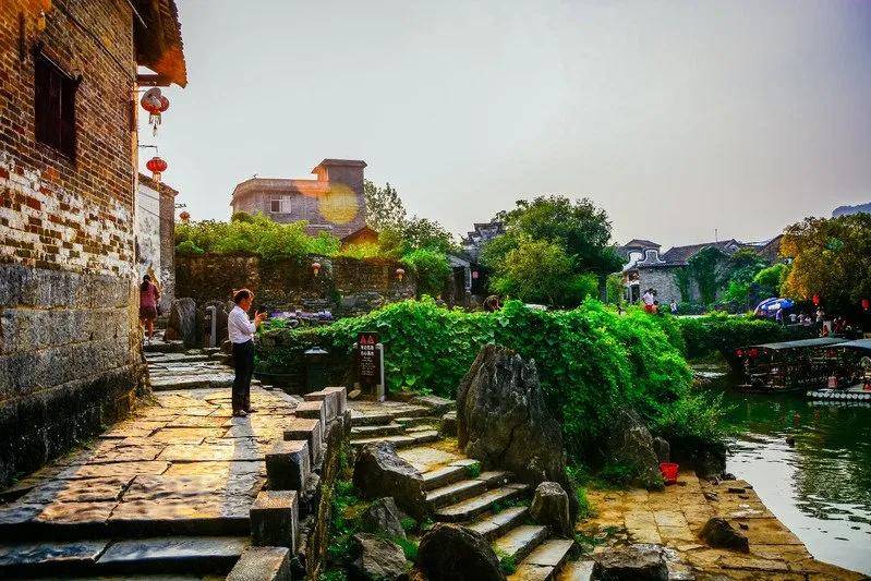 【浪漫黄姚】 诗意黄姚古镇、鬼斧神功玉石林、姚江竹筏漂流、东谭岭云海日出