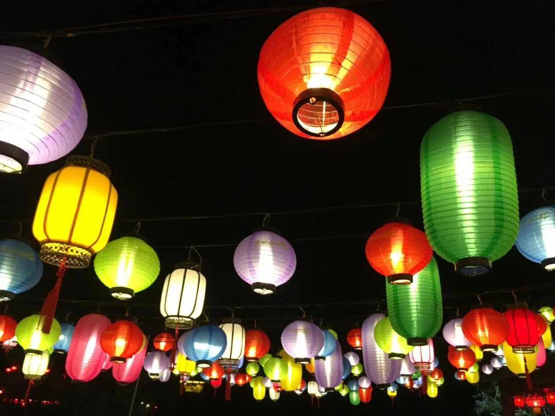 【浪漫黄姚】 诗意黄姚古镇、鬼斧神功玉石林、姚江竹筏漂流、东谭岭云海日出