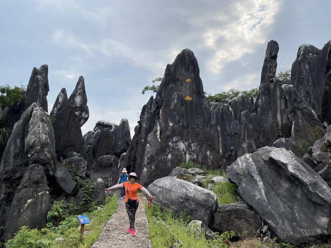 【浪漫黄姚】 诗意黄姚古镇、鬼斧神功玉石林、姚江竹筏漂流、东谭岭云海日出