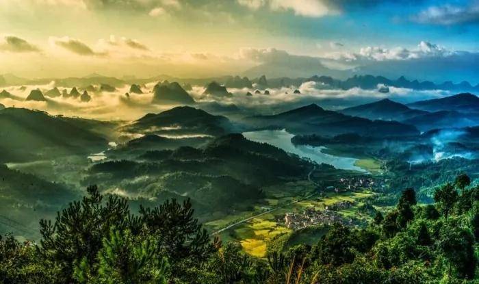 【浪漫黄姚】 诗意黄姚古镇、鬼斧神功玉石林、姚江竹筏漂流、东谭岭云海日出