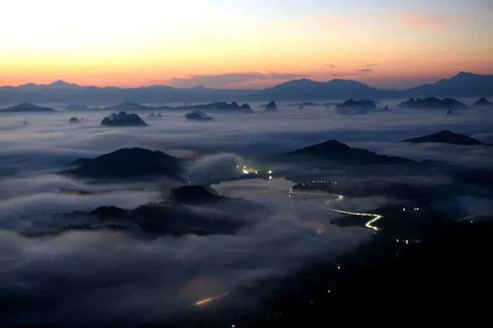 【浪漫黄姚】 诗意黄姚古镇、鬼斧神功玉石林、姚江竹筏漂流、东谭岭云海日出