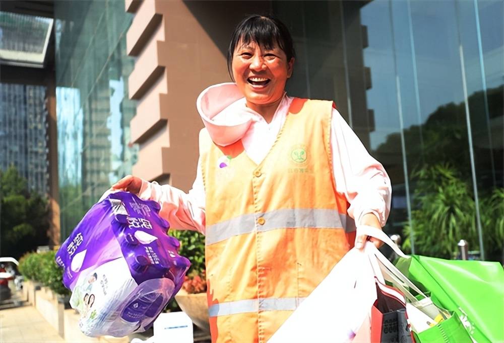 江西太古可口可乐开展“一瓶水接力”公益活动