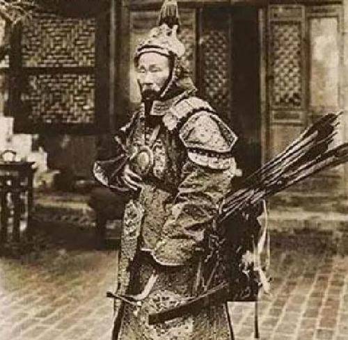 中国最后一位武状元，能舞重达180斤的大刀，马都被他压趴下了