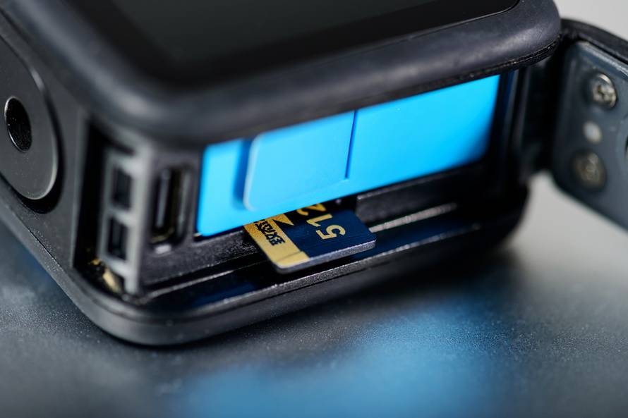 致态PRO高速专业存储卡评测：“新选手”杀入microSD卡市场