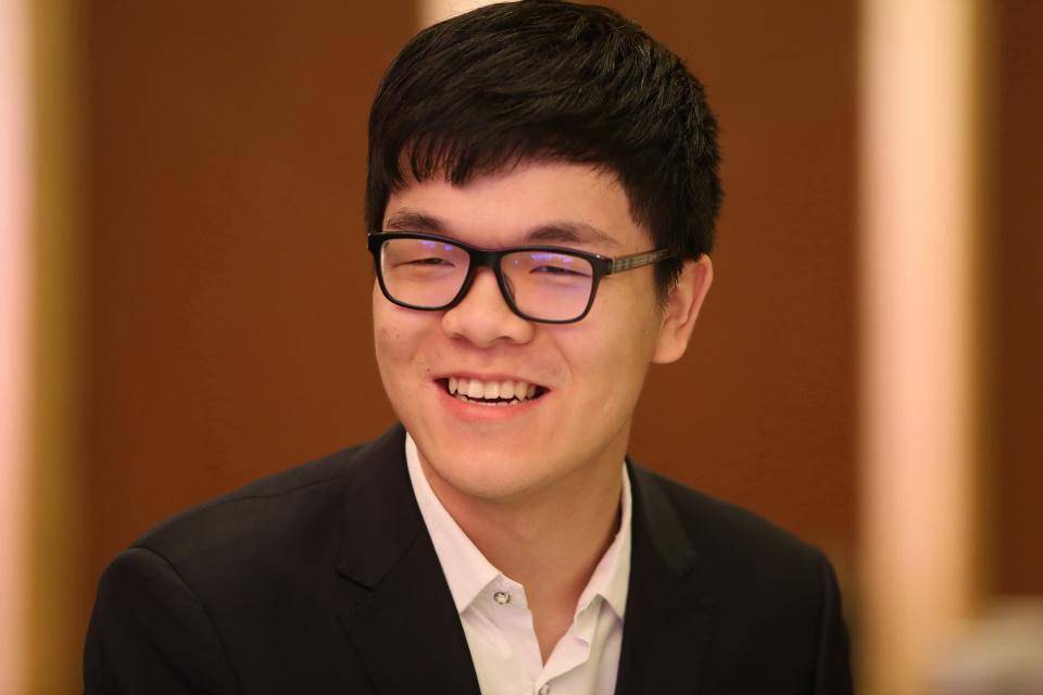 围棋冠军柯洁吐槽华为，竟被网友喷到退网！