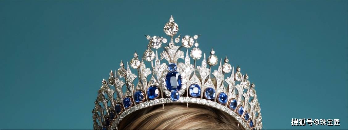 33颗顶级蓝宝石，655颗钻石，王后马克西玛这顶古董冠冕，太壕了！