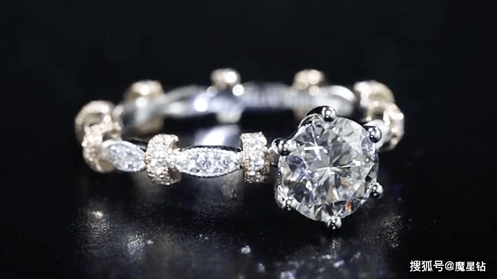 莫桑石钻戒一克拉多少钱