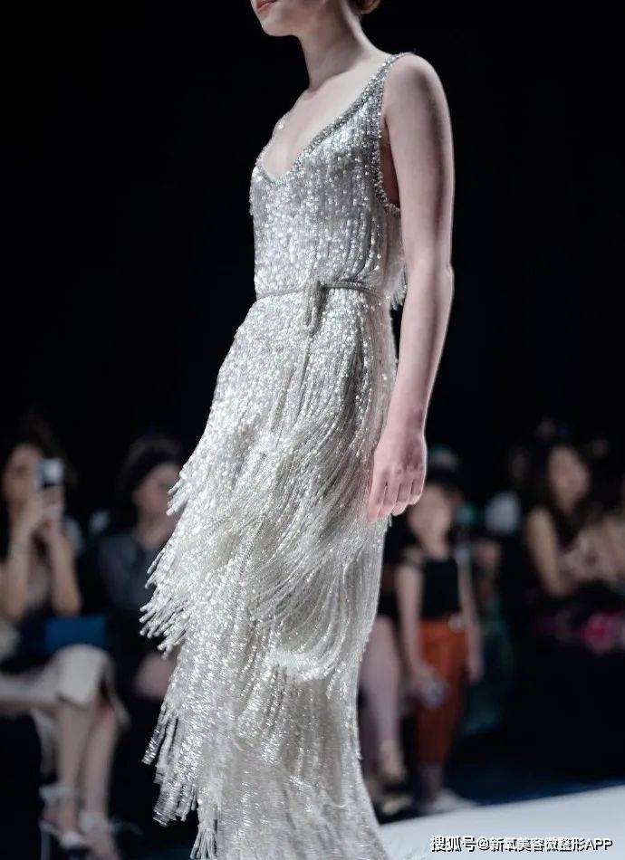 内娱有自己的卡戴珊？原本美得流光溢彩偏要油头湿发贴头皮