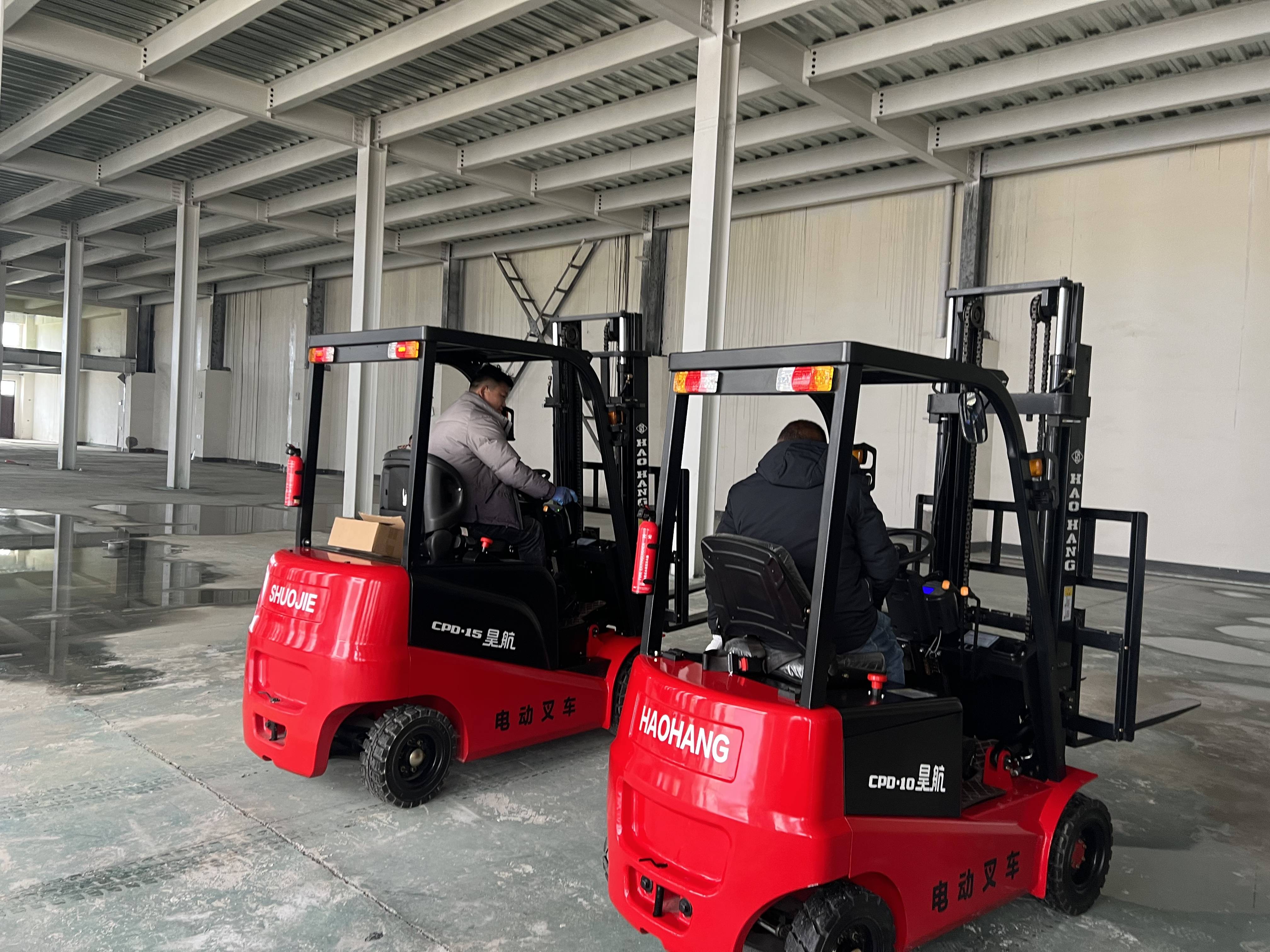 1吨新能源电动叉车价格图片（昊航小型电动叉车）