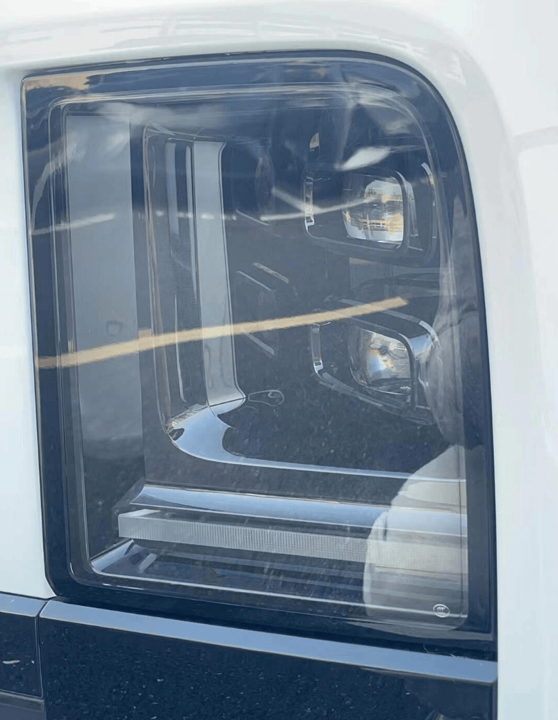 理想L6实车到店，配全景天幕+“皇后座”，续航1390km