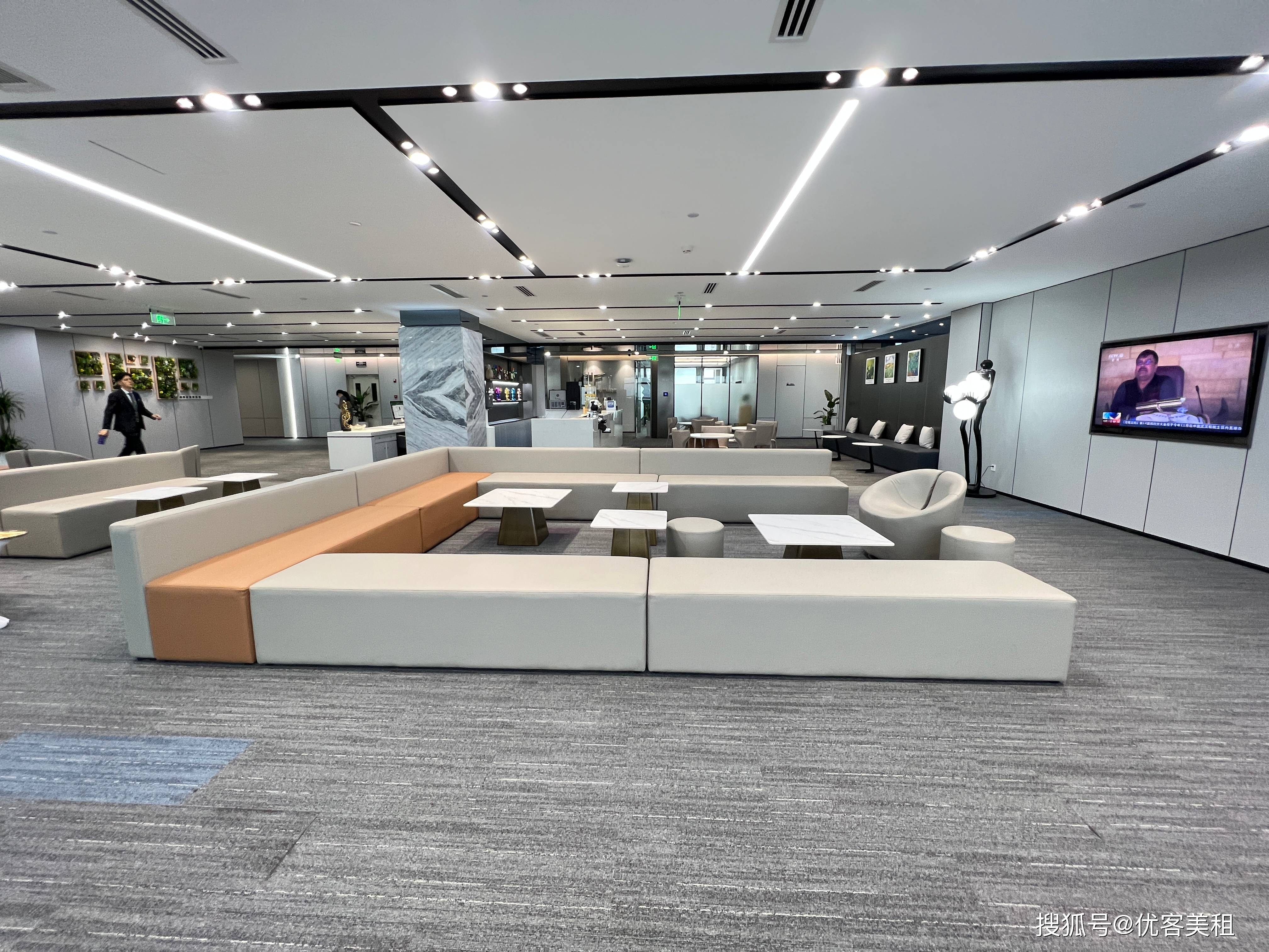 如何通过租赁办公家具实现高性价比办公环境