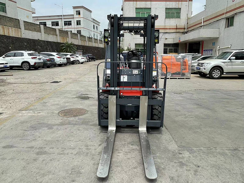 饲料厂防爆设备:如何选对防爆叉车?-瑞朗特