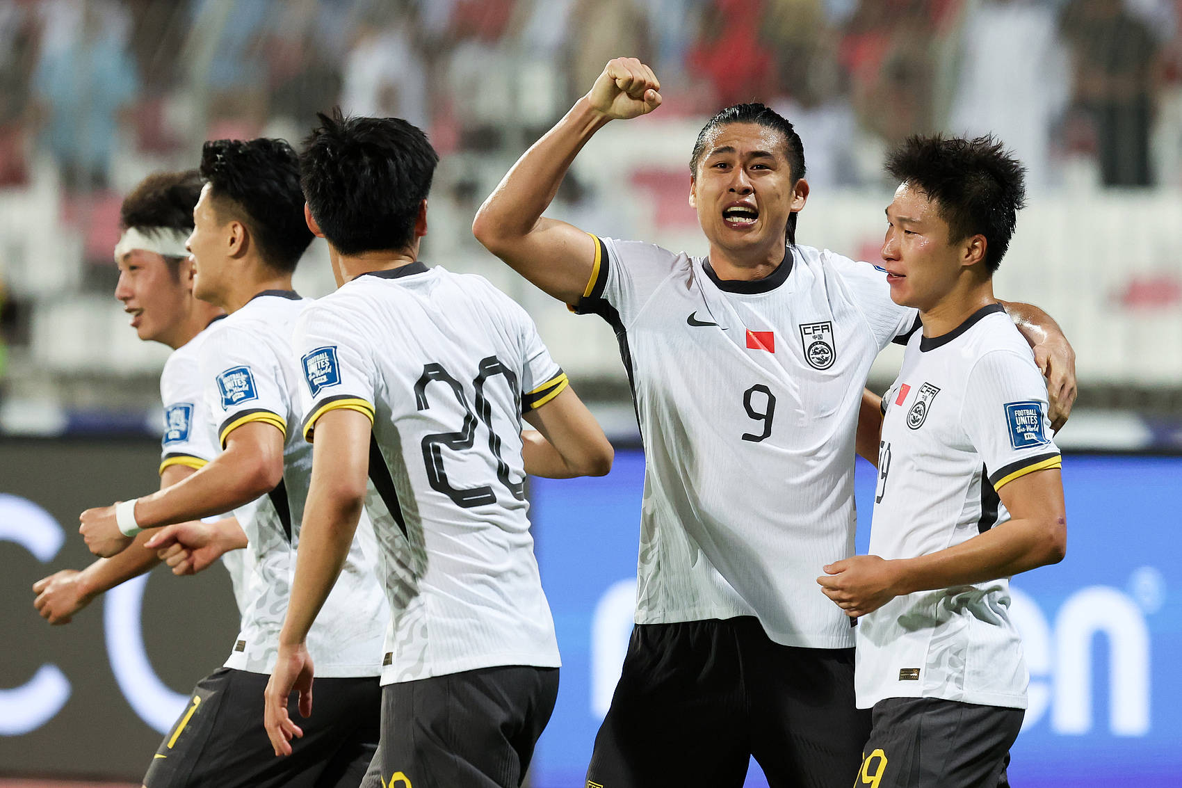 地狱到天堂!对手进球被吹张玉宁绝杀 国足1-0巴林两连胜