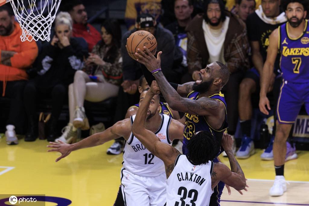 詹姆斯29+8里夫斯生涯之夜 水拉失绝杀篮网惜败湖人