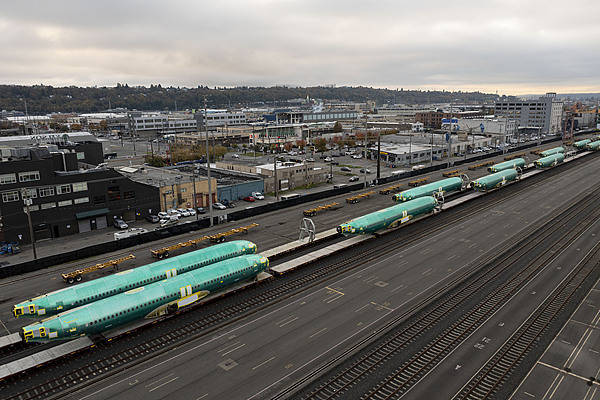 “最大受害者是波音，中国要么用国产，要么买空客”