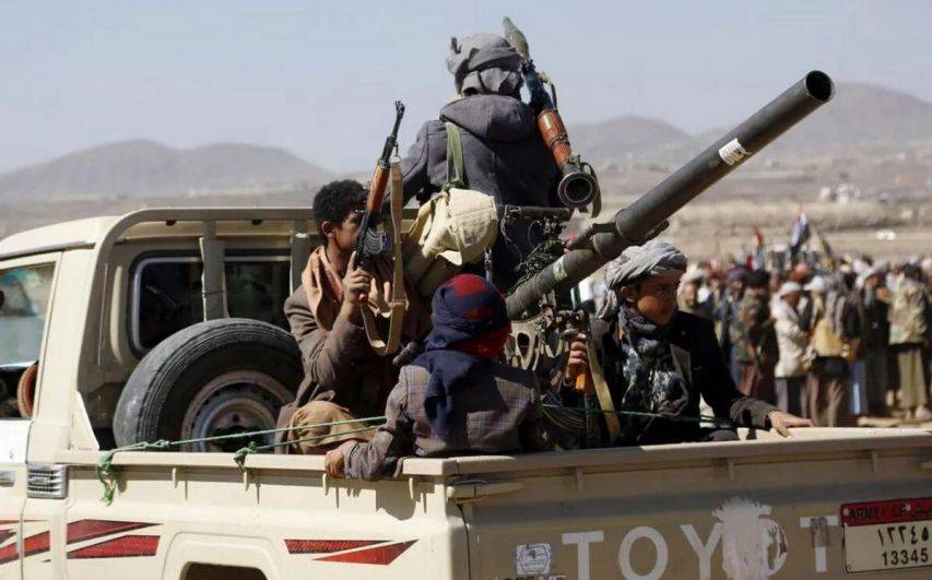 俄罗斯表态之后，不到24小时,胡塞疯狂报复，美航母被炸，杀疯了