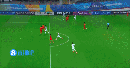 半场-国少暂1-1乌兹别克斯坦 张城瑞补射破门依合散神扑救险