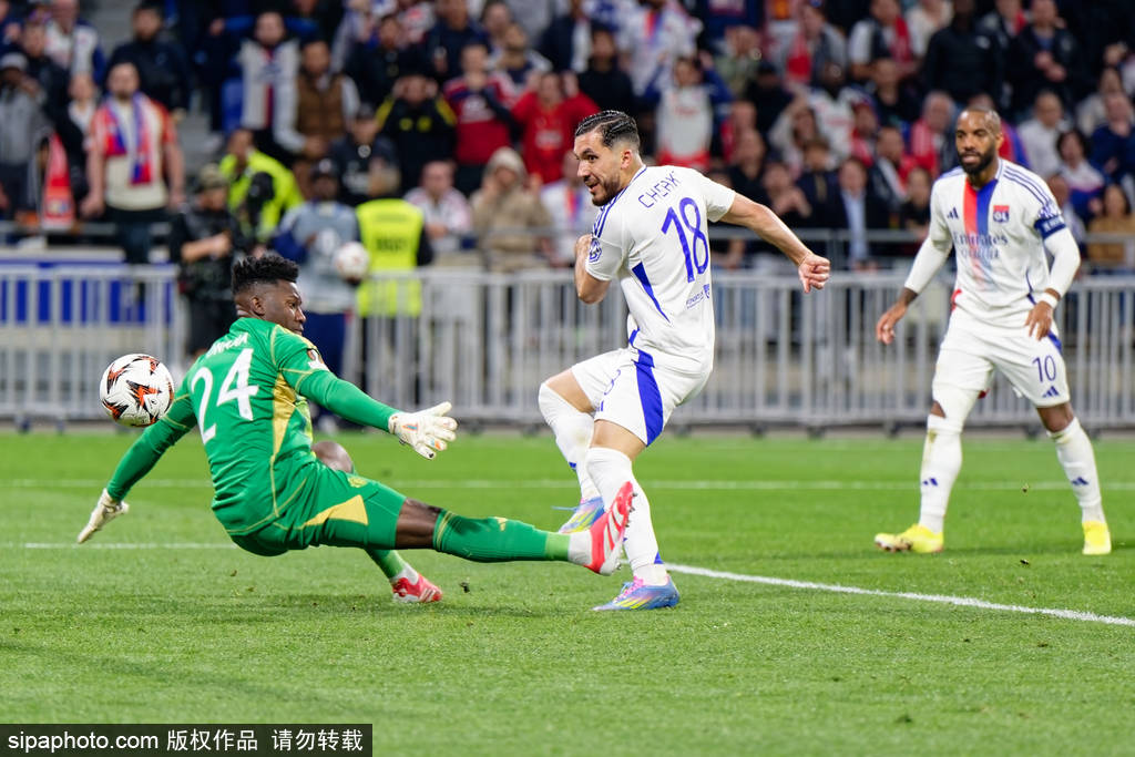 欧联-齐尔克泽破门奥纳纳两送礼 曼联2-2遭里昂绝平