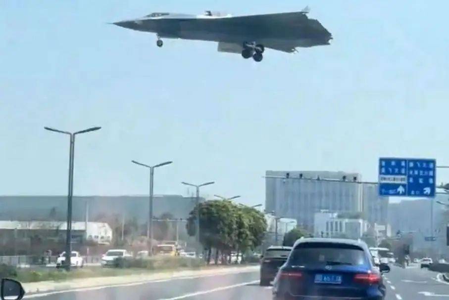 特朗普对台岛改称呼后，赖清德提“脱中入北”，统一进入快车道？