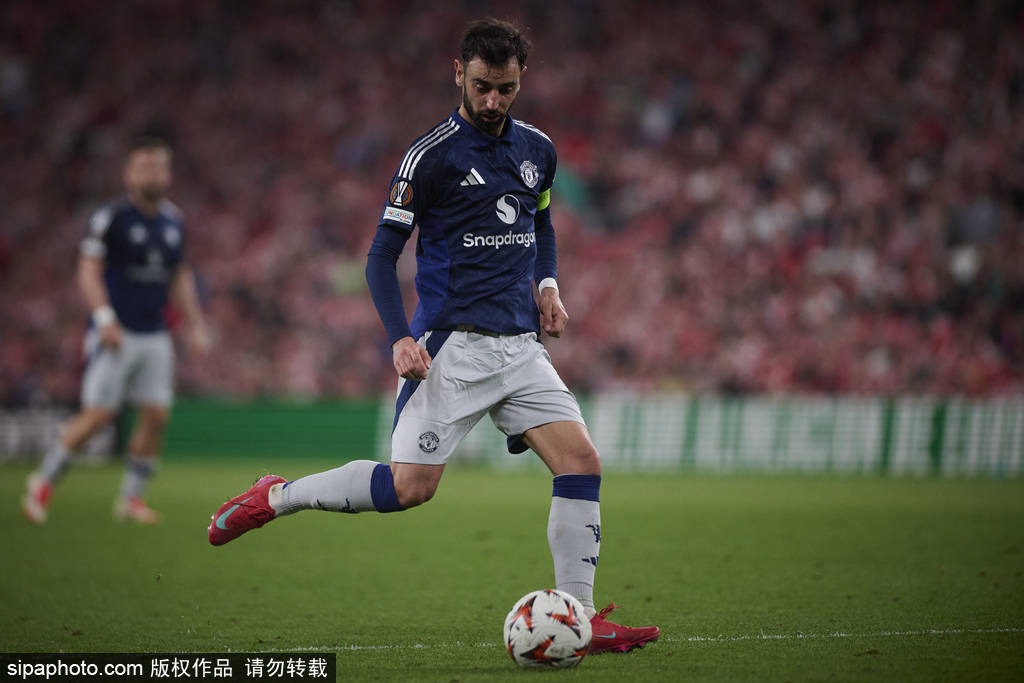 欧联-B费双响卡塞米罗破门 曼联3-0十人毕巴占先机