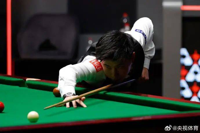 赵心童击败奥沙利文，首次晋级斯诺克世锦赛决赛