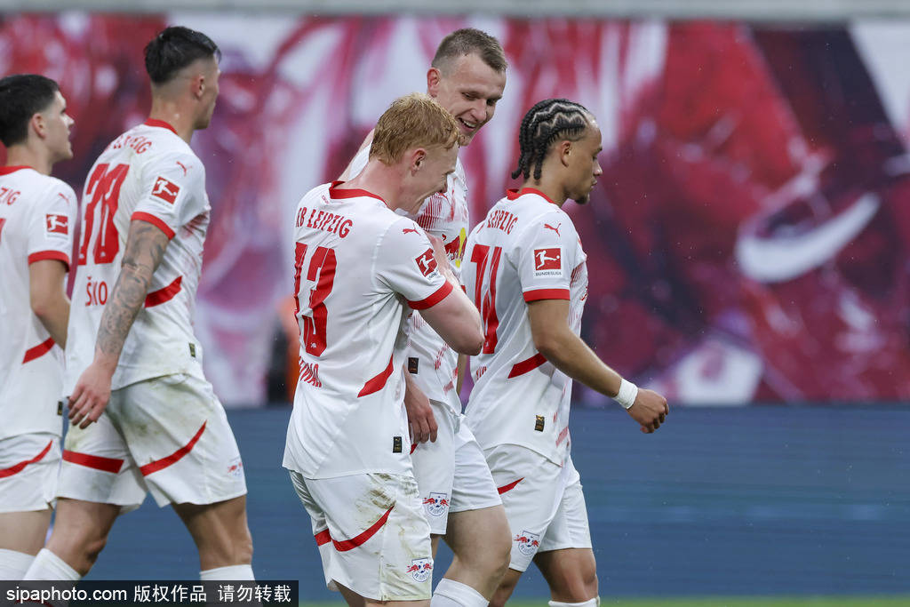 德甲-不是今天！凯恩停赛 拜仁连追三球3-3遭莱比锡读秒绝平