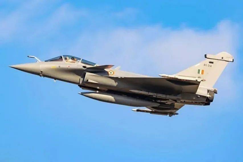 反转太突然！大批导弹袭击巴基斯坦，印度6架战机被击落，不简单