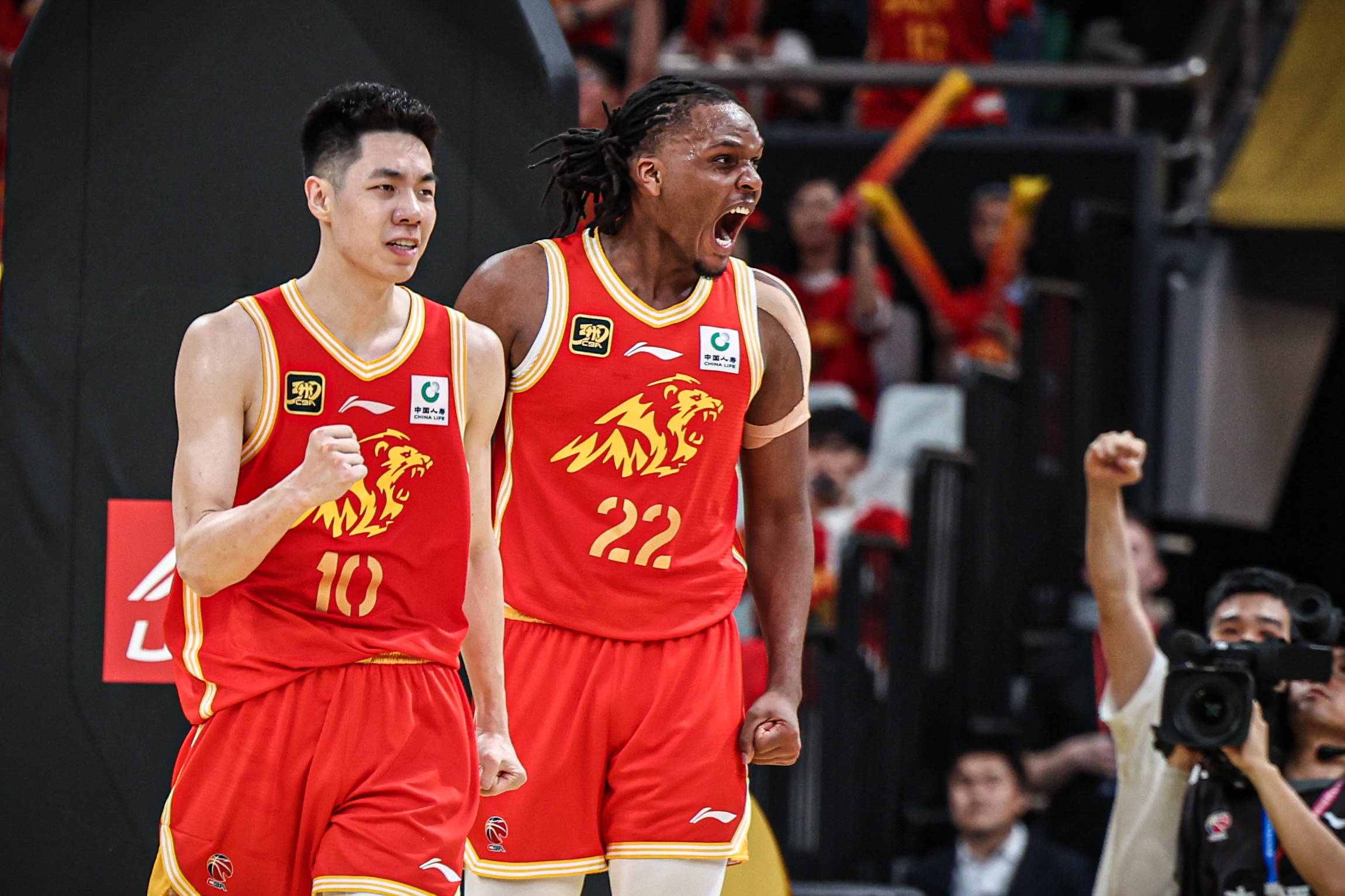 总决赛-孙铭徽28分周琦13+10 广厦胜北京总分1-1