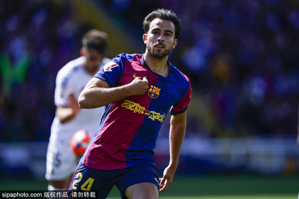 赛季四杀！西甲-姆巴佩戴帽拉菲2球 巴萨4-3皇马7分领跑