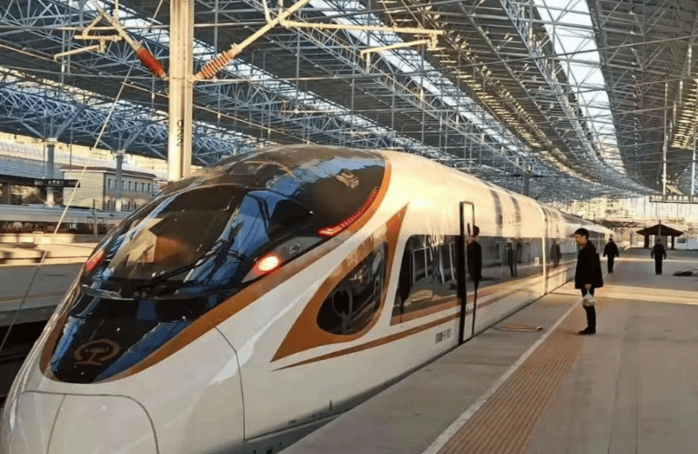 重磅！超260万美籍华人回国，绿卡、高薪都留不住，美国这下慌了