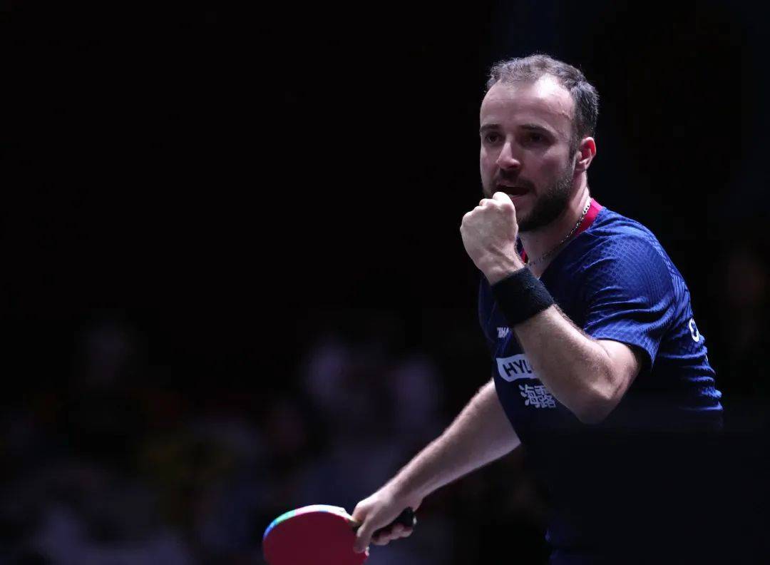 王楚钦逆转西蒙，梁靖崑、王曼昱、王艺迪、陈幸同晋级8强 | 多哈世乒赛单打
