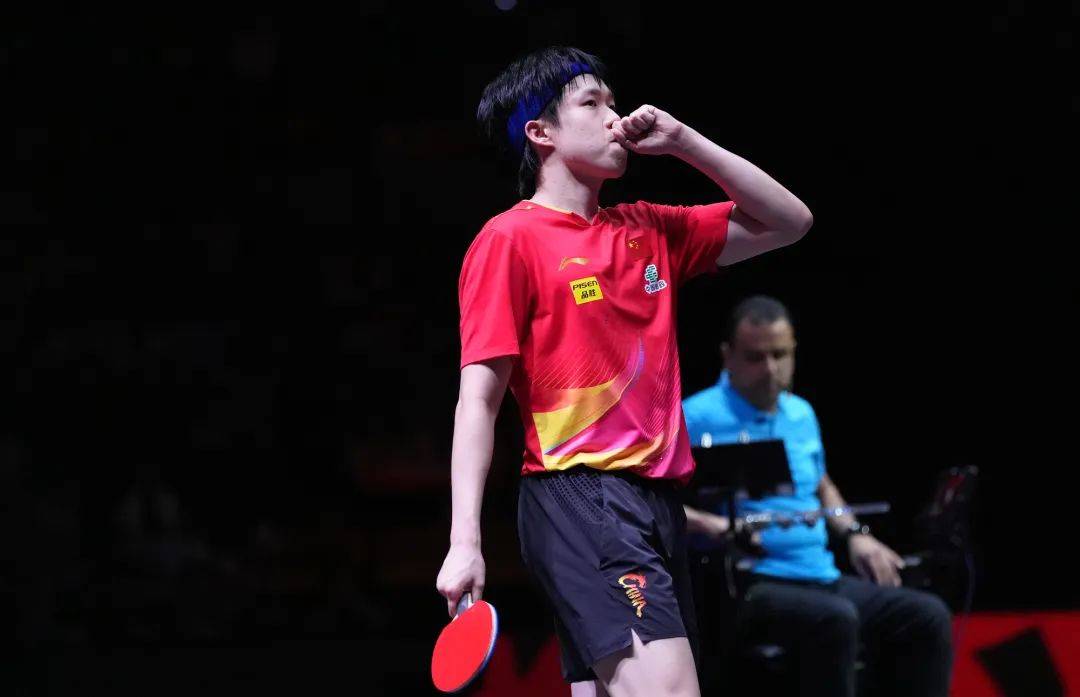 王楚钦逆转西蒙，梁靖崑、王曼昱、王艺迪、陈幸同晋级8强 | 多哈世乒赛单打