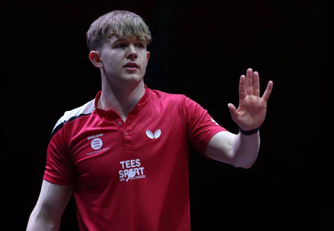 王楚钦逆转西蒙，梁靖崑、王曼昱、王艺迪、陈幸同晋级8强 | 多哈世乒赛单打