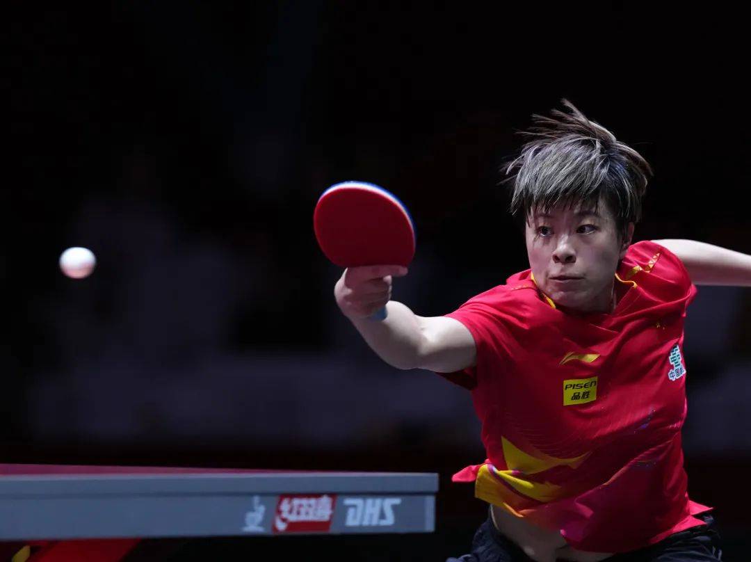 王楚钦逆转西蒙，梁靖崑、王曼昱、王艺迪、陈幸同晋级8强 | 多哈世乒赛单打