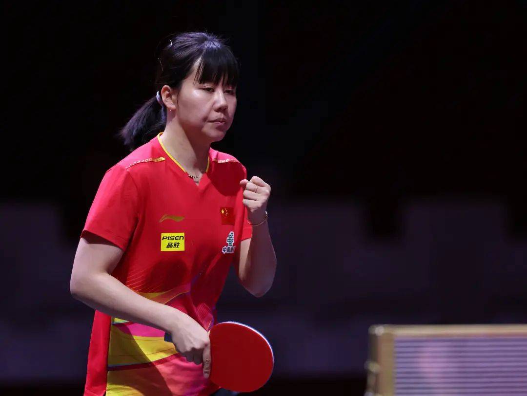 王楚钦逆转西蒙，梁靖崑、王曼昱、王艺迪、陈幸同晋级8强 | 多哈世乒赛单打