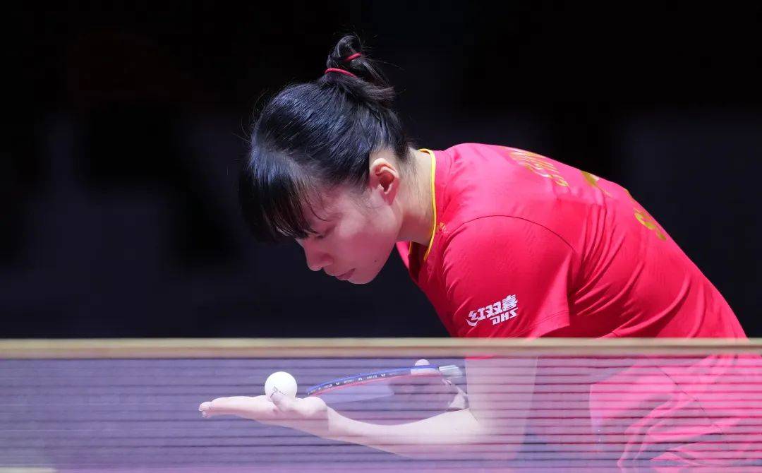 王楚钦逆转西蒙，梁靖崑、王曼昱、王艺迪、陈幸同晋级8强 | 多哈世乒赛单打