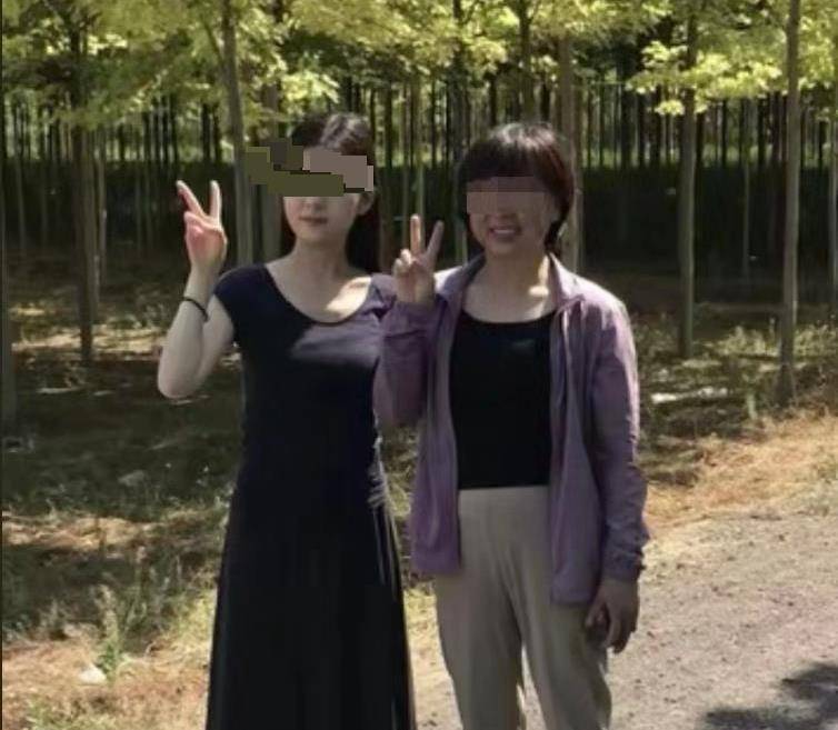 24岁女幼师当街被刺身亡，遇害时正和母亲视频通话，受害者家属正申请再对凶手做精神鉴定