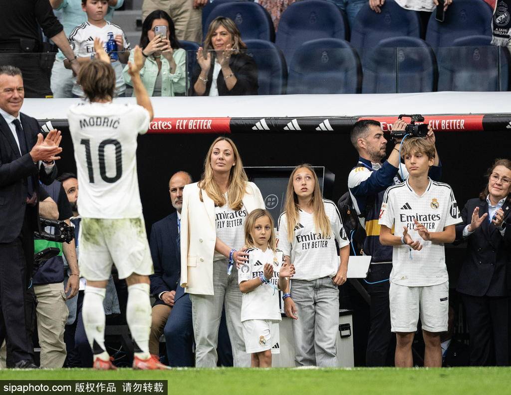 西甲-姆巴佩双响莫德里奇伯纳乌告别战 皇马2-0皇社收官