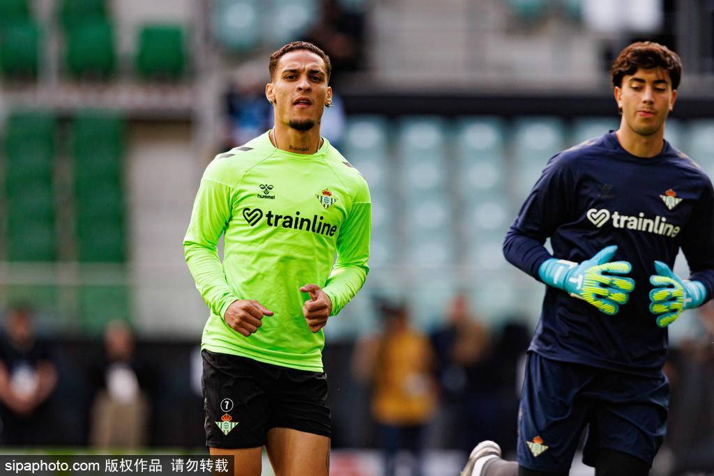 观战台:巴黎火拼国米争欧冠冠军 切尔西冲击欧战全满贯