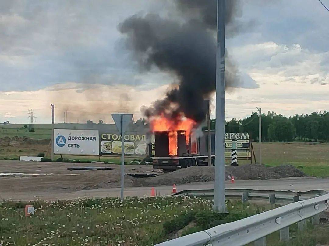 乌克兰最大胆无人机攻击，预示着人类一个可怕的未来！