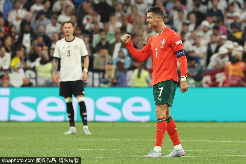 展望2026世界杯：C罗梅西谢幕战+巴西冲6星 意大利又缺席？