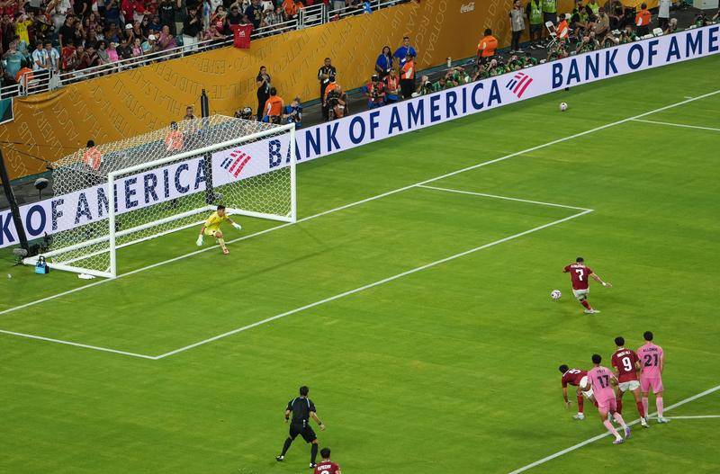 世俱杯揭幕战-乌斯塔里扑点梅西中框 迈阿密国际0-0开罗国民