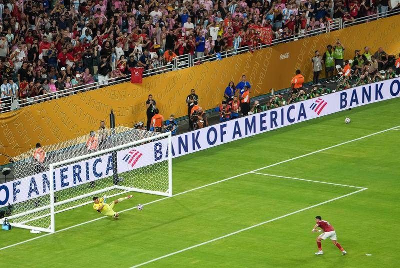 世俱杯揭幕战-乌斯塔里扑点梅西中框 迈阿密国际0-0开罗国民