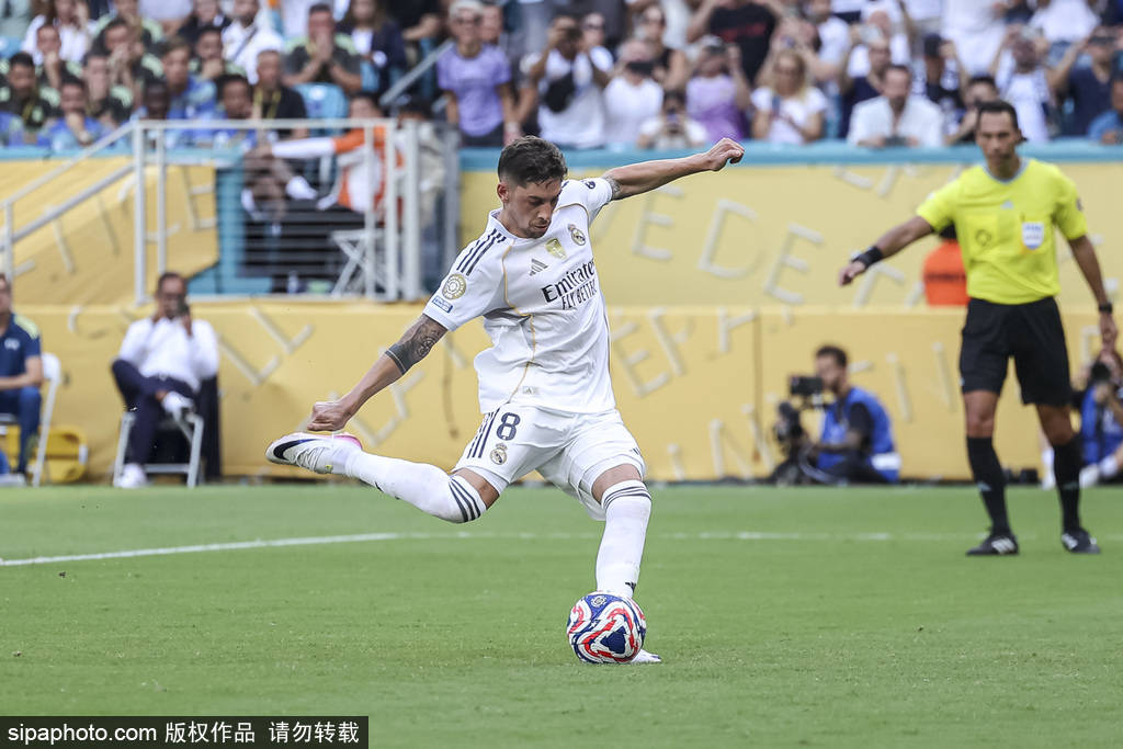 世俱杯-巴尔韦德失点贡萨洛破门 阿隆索执教皇马首秀1-1新月