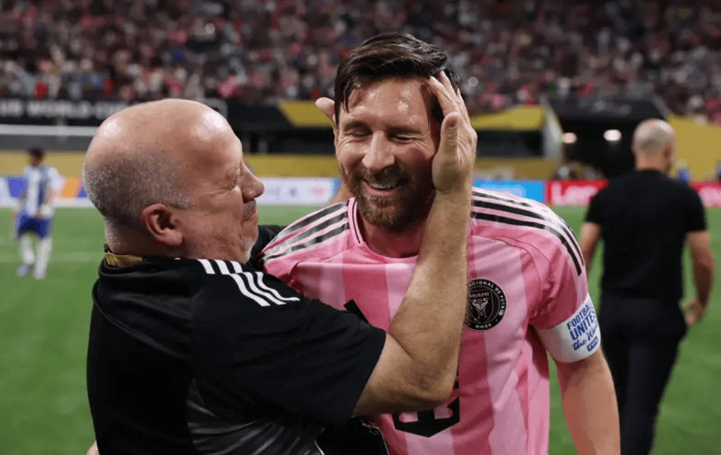 世俱杯-梅西任意球破门 迈阿密国际2-1逆转波尔图首胜