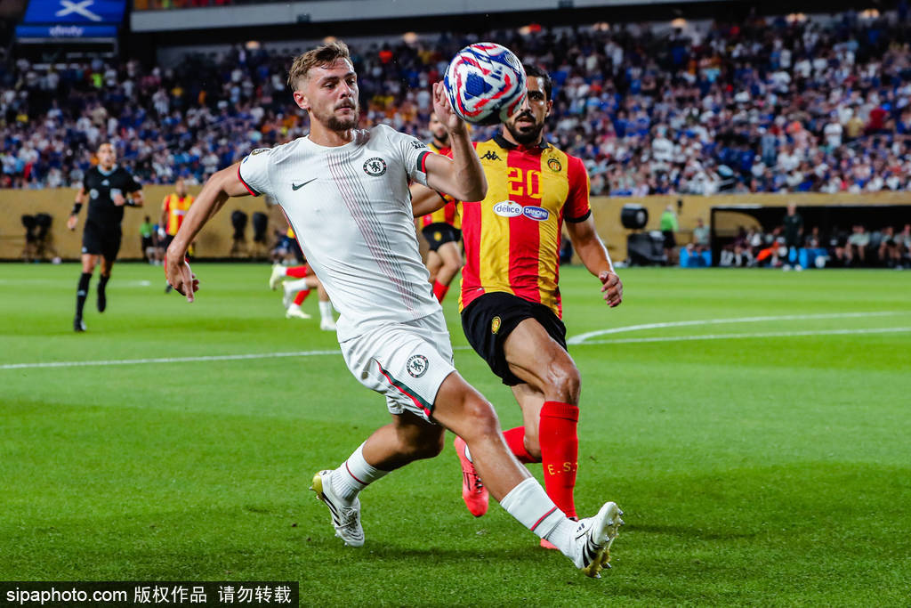 世俱杯-德拉普斩获首球 切尔西2分钟2球3-0以小组第2出线